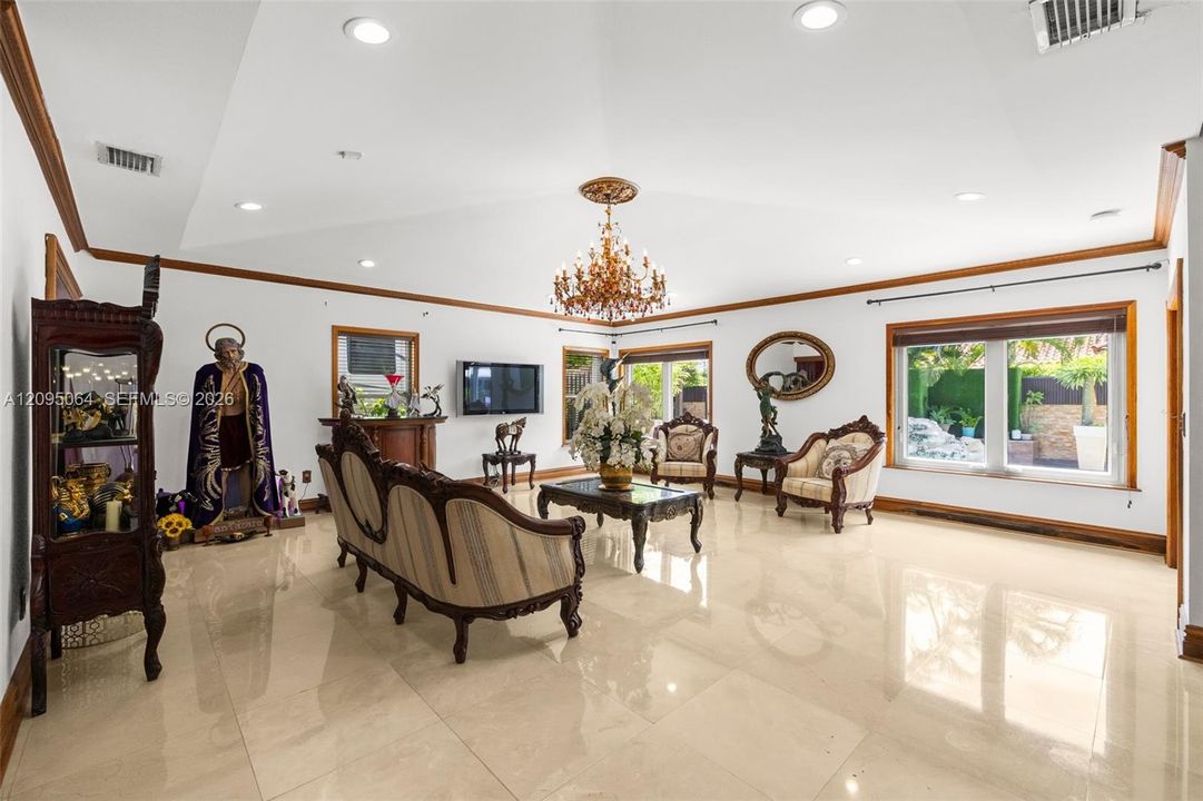 En Venta: $2,299,000 (6 camas, 4 baños, 3706 Pies cuadrados)