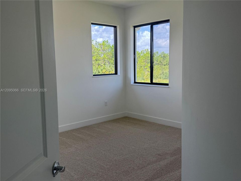 В аренду: $2,750 (5 спален, 3 ванн, 0 Квадратных фут)