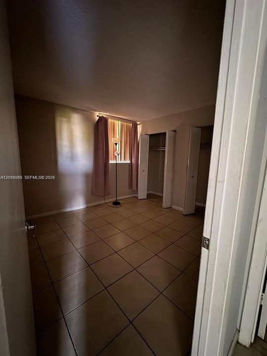 В аренду: $1,900 (2 спален, 2 ванн, 960 Квадратных фут)