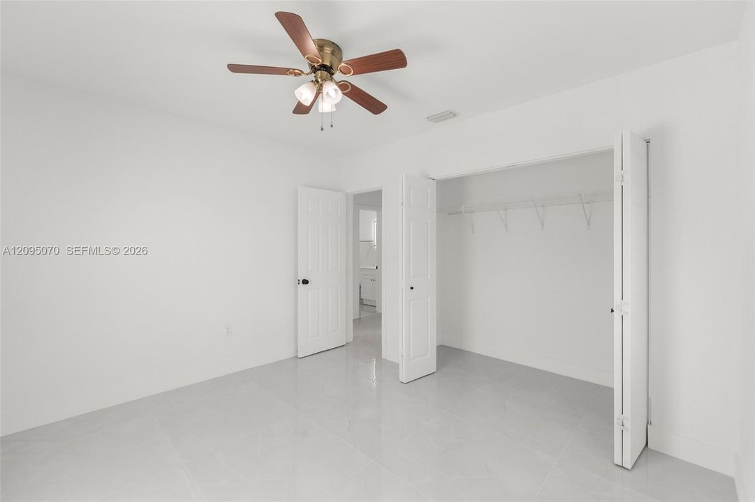 For Sale: $459,000 (2 beds, 1 baths, 720 Square Feet)