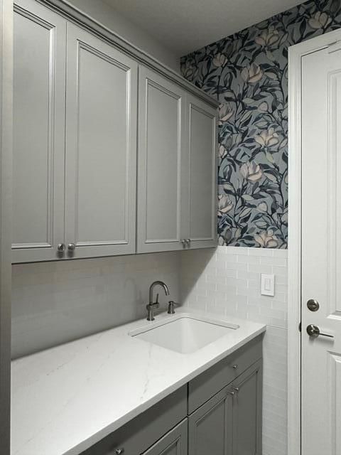 Laundry with Designer Wallpaper
