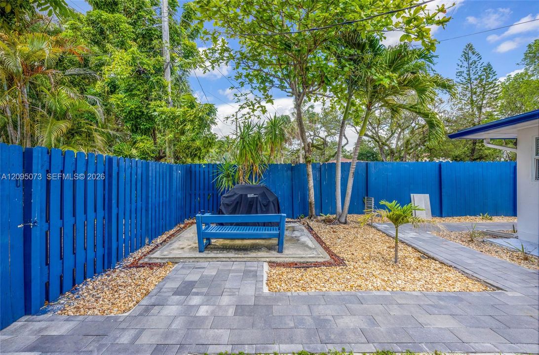 For Sale: $729,900 (4 beds, 3 baths, 1596 Square Feet)
