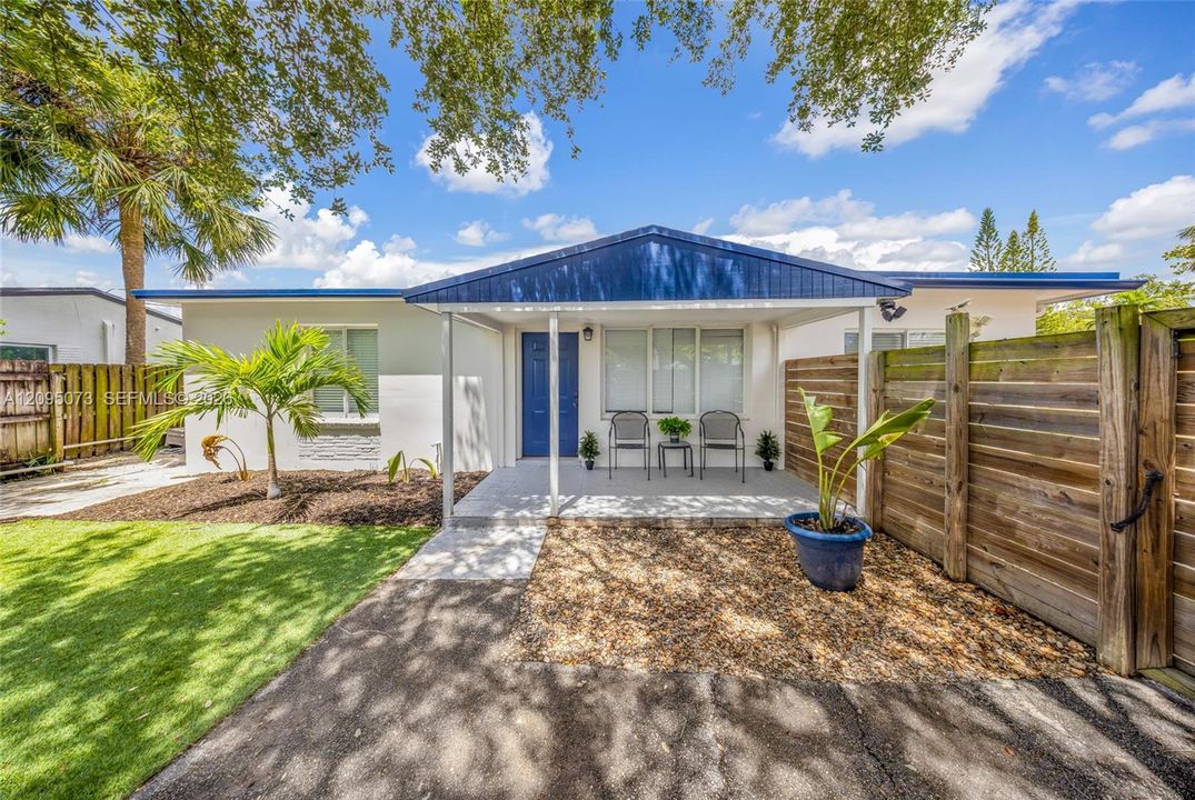 For Sale: $729,900 (4 beds, 3 baths, 1596 Square Feet)