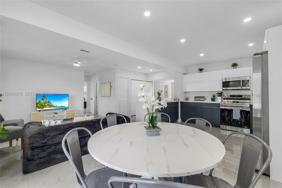 For Sale: $729,900 (4 beds, 3 baths, 1596 Square Feet)