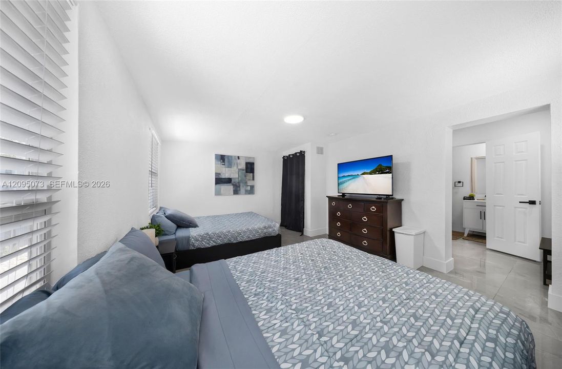 For Sale: $729,900 (4 beds, 3 baths, 1596 Square Feet)