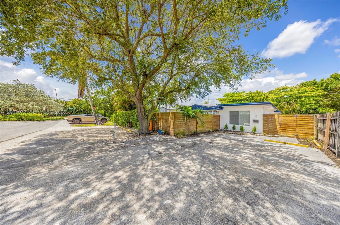 For Sale: $729,900 (4 beds, 3 baths, 1596 Square Feet)