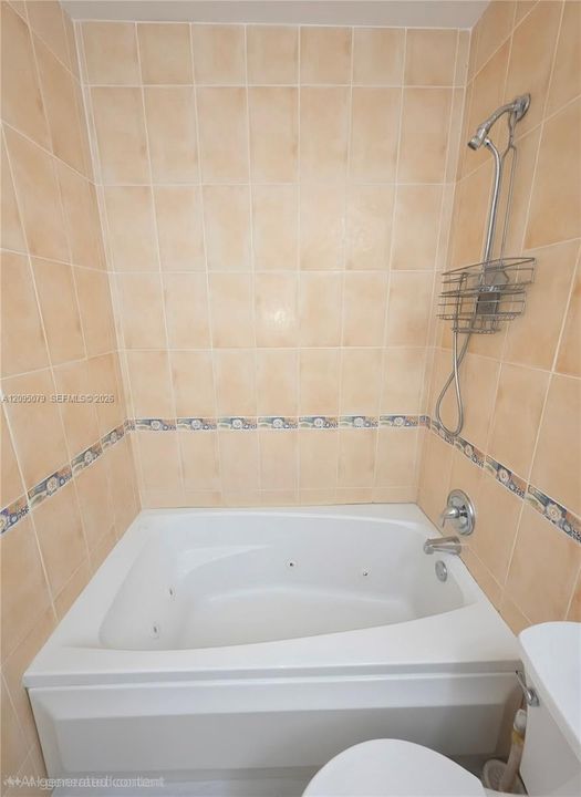 В аренду: $3,000 (3 спален, 2 ванн, 1180 Квадратных фут)