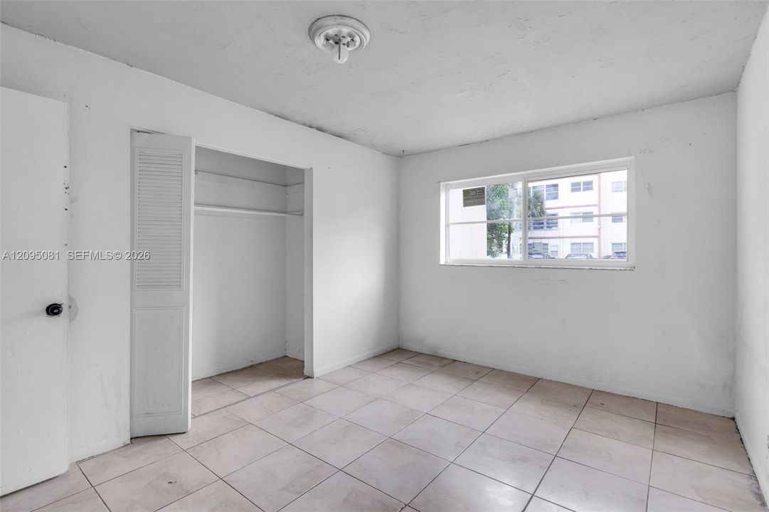 For Rent: $1,800 (2 beds, 2 baths, 980 Square Feet)