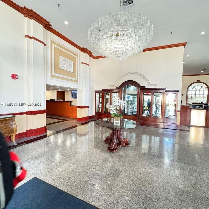 For Rent: $2,690 (2 beds, 2 baths, 1030 Square Feet)