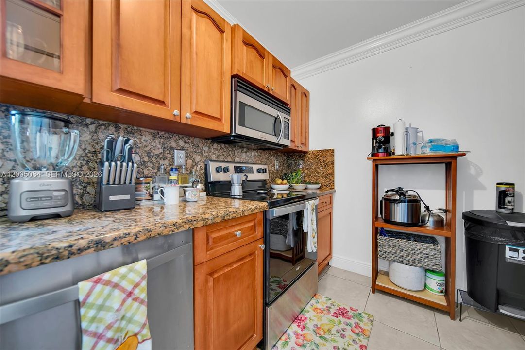 En Venta: $525,000 (3 camas, 2 baños, 1205 Pies cuadrados)