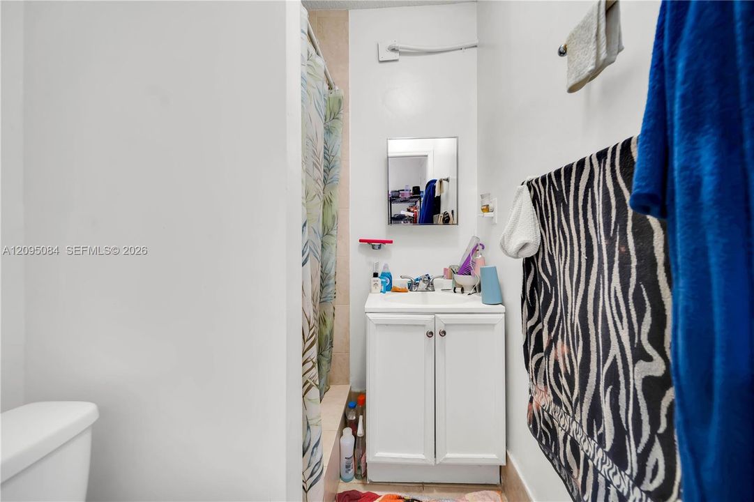 En Venta: $525,000 (3 camas, 2 baños, 1205 Pies cuadrados)