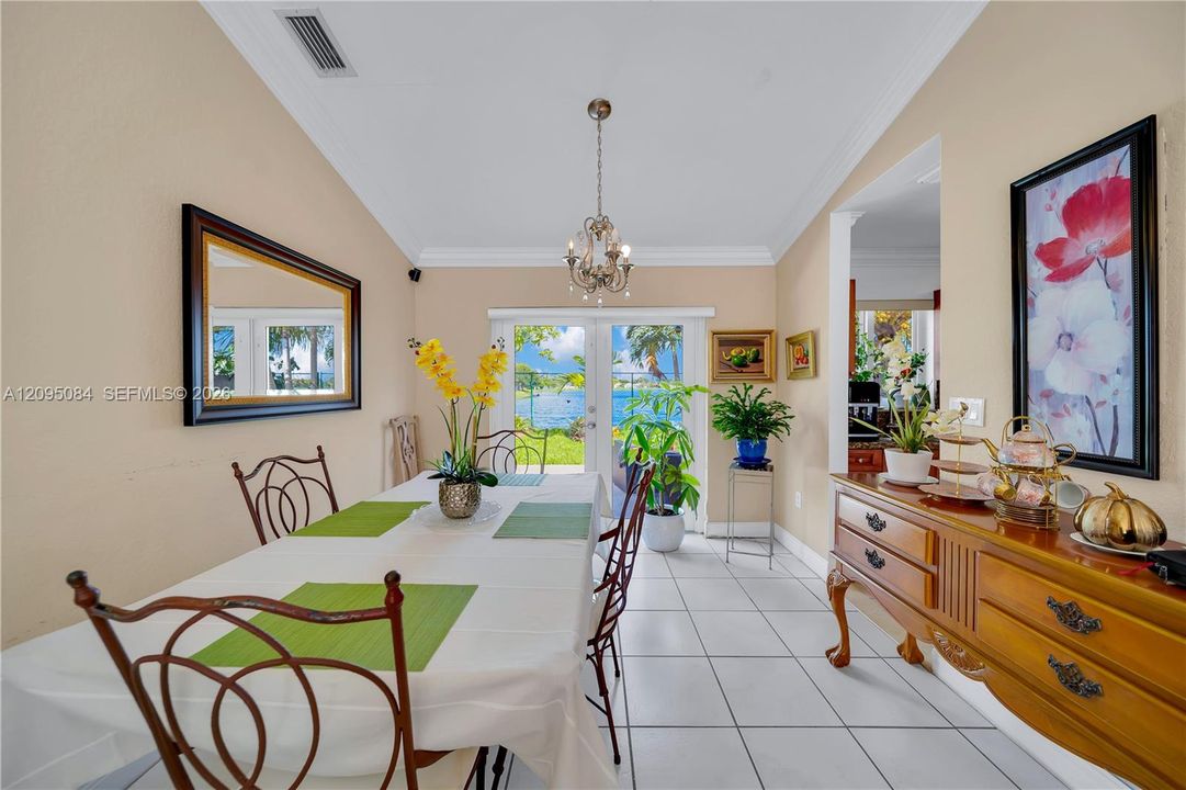 En Venta: $525,000 (3 camas, 2 baños, 1205 Pies cuadrados)