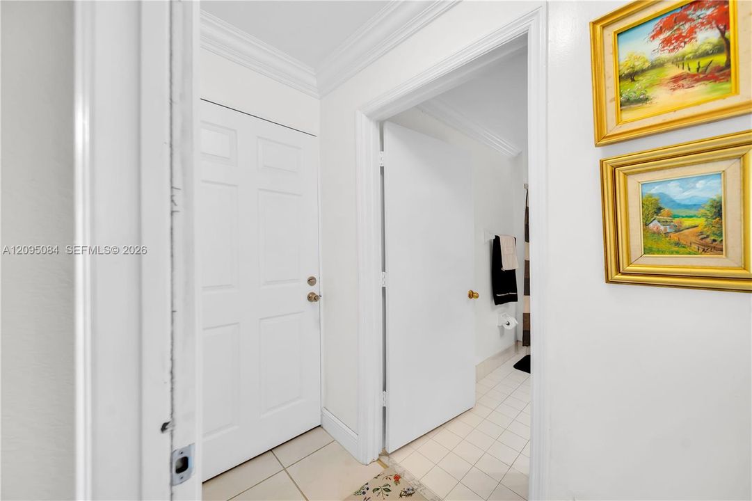 En Venta: $525,000 (3 camas, 2 baños, 1205 Pies cuadrados)