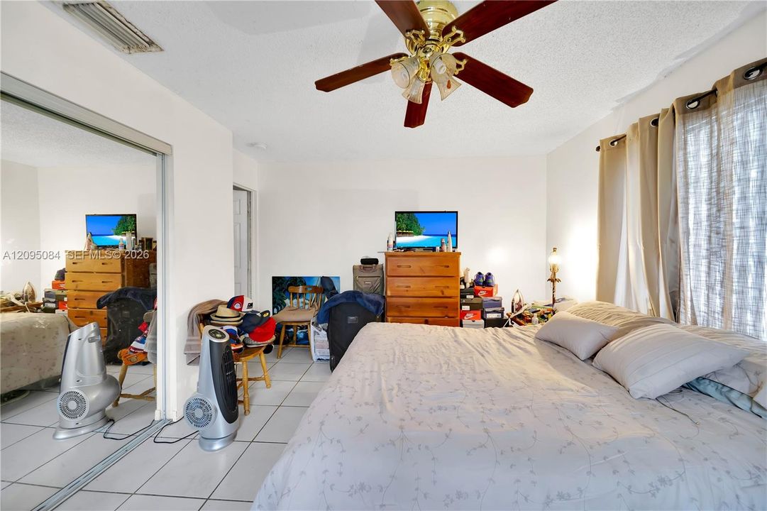 En Venta: $525,000 (3 camas, 2 baños, 1205 Pies cuadrados)
