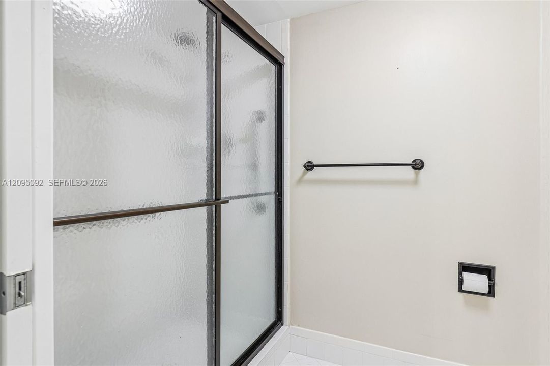 En Venta: $295,000 (2 camas, 2 baños, 1533 Pies cuadrados)