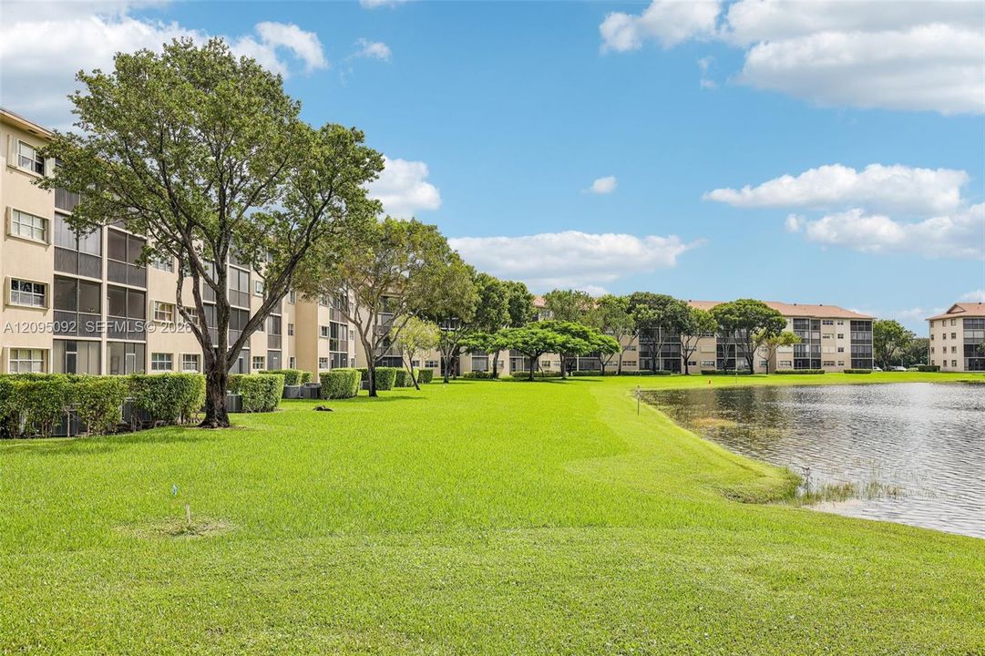 En Venta: $295,000 (2 camas, 2 baños, 1533 Pies cuadrados)
