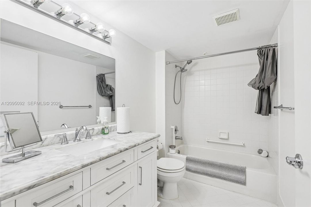 En Venta: $295,000 (2 camas, 2 baños, 1533 Pies cuadrados)