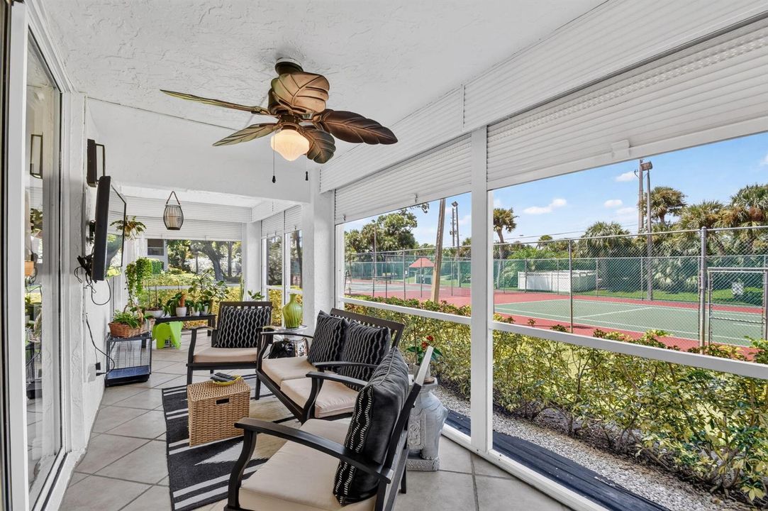 Roofed/screened patio