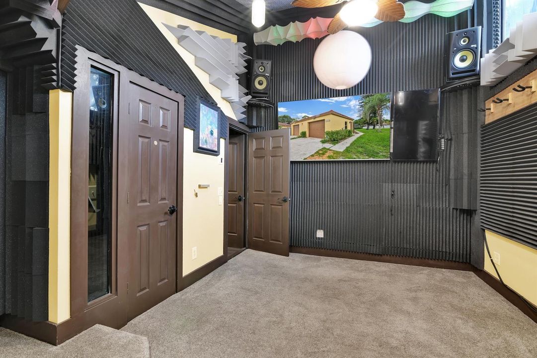 1219 Periwinkle Pl, Wellington -43