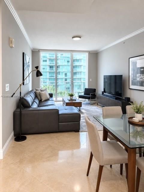 For Sale: $809,900 (3 beds, 2 baths, 1419 Square Feet)