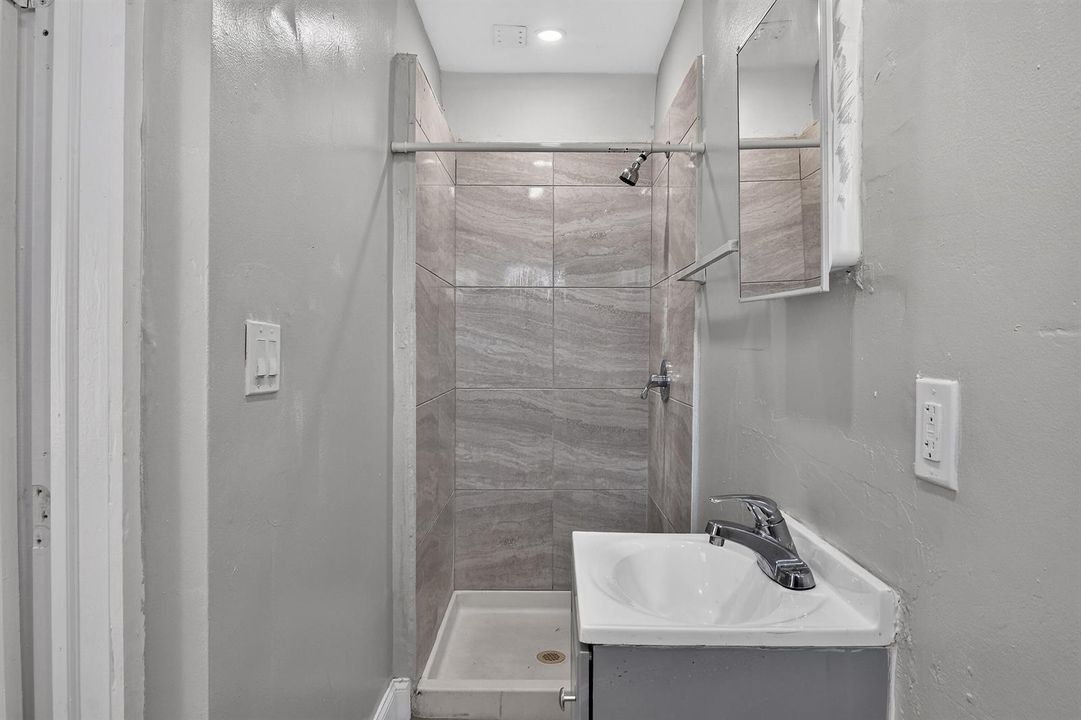 8877thSt-Unit201(6)