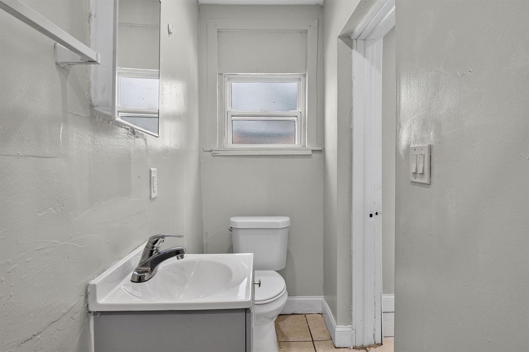 8877thSt-Unit201(7)