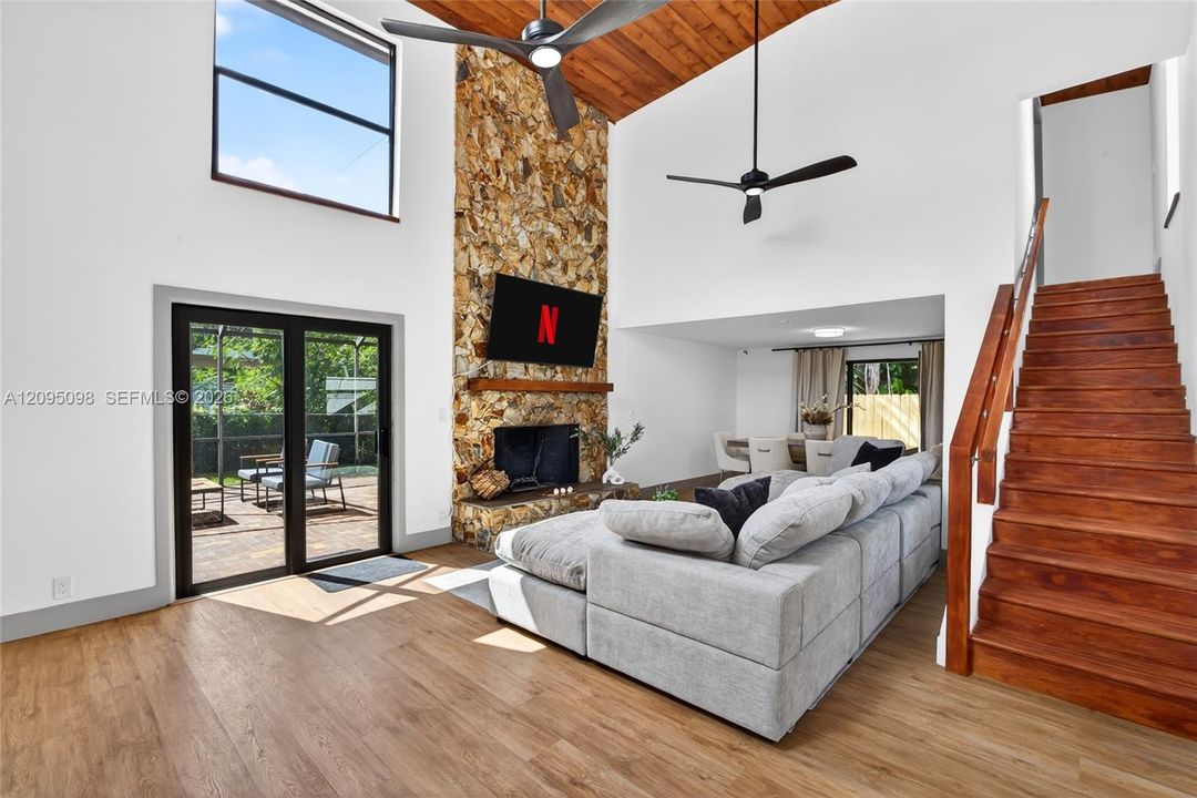 For Rent: $4,500 (4 beds, 2 baths, 2199 Square Feet)
