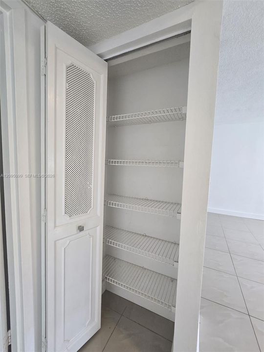 For Rent: $2,000 (1 beds, 1 baths, 640 Square Feet)
