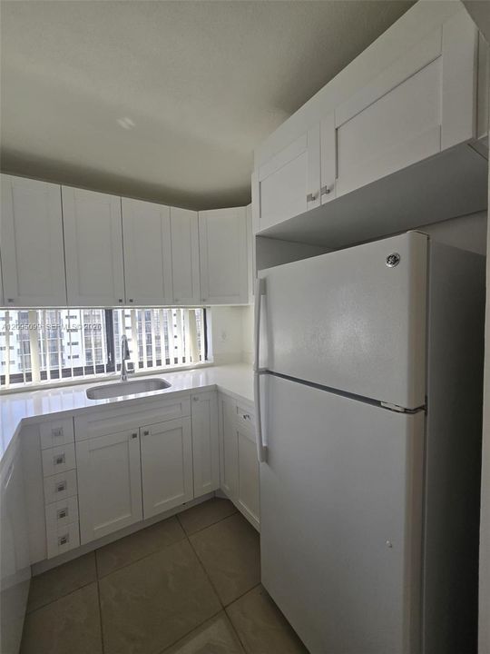 For Rent: $2,000 (1 beds, 1 baths, 640 Square Feet)