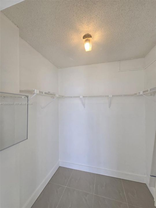 For Rent: $2,000 (1 beds, 1 baths, 640 Square Feet)