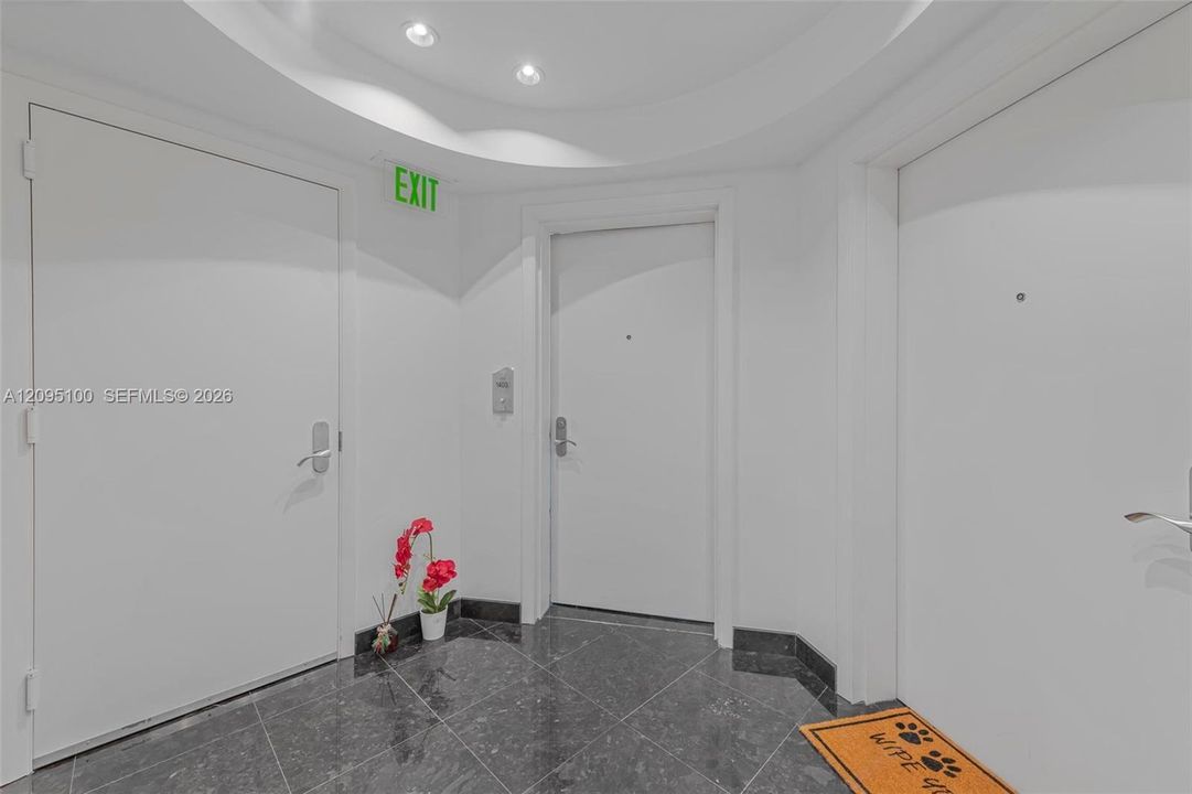 В аренду: $5,500 (1 спален, 1 ванн, 862 Квадратных фут)