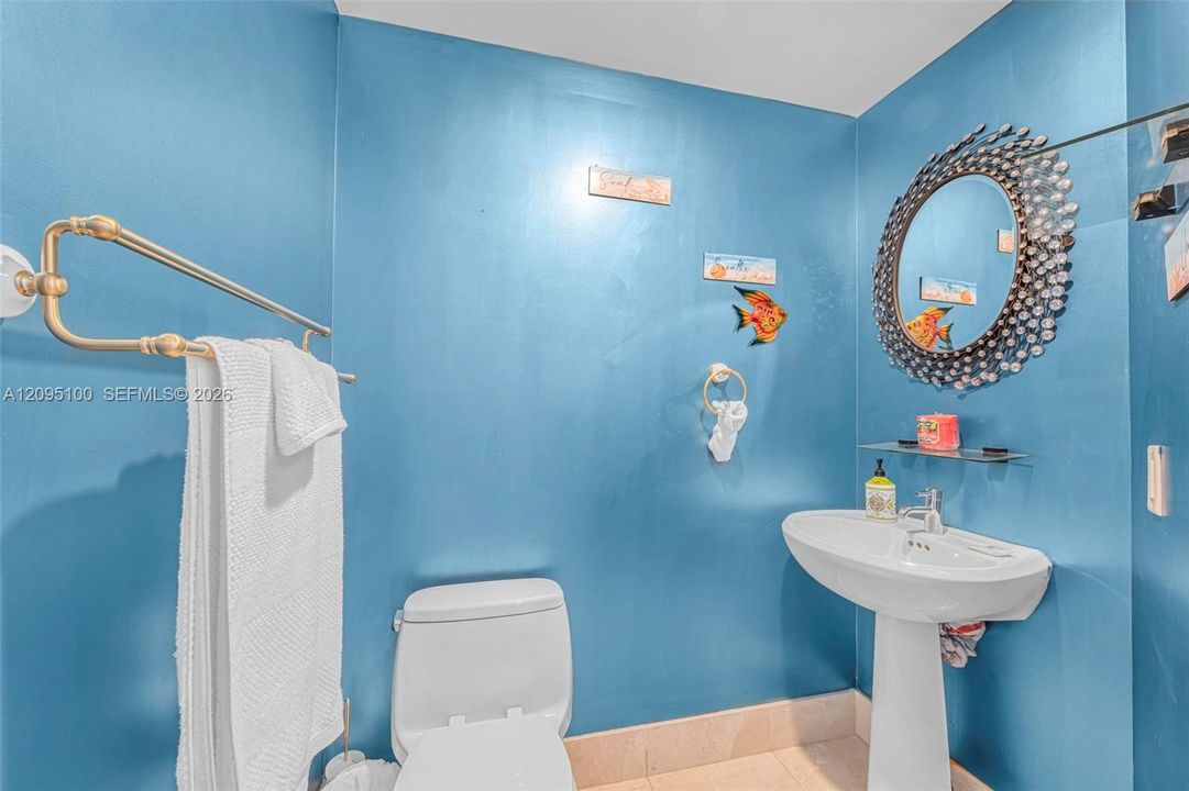В аренду: $5,500 (1 спален, 1 ванн, 862 Квадратных фут)