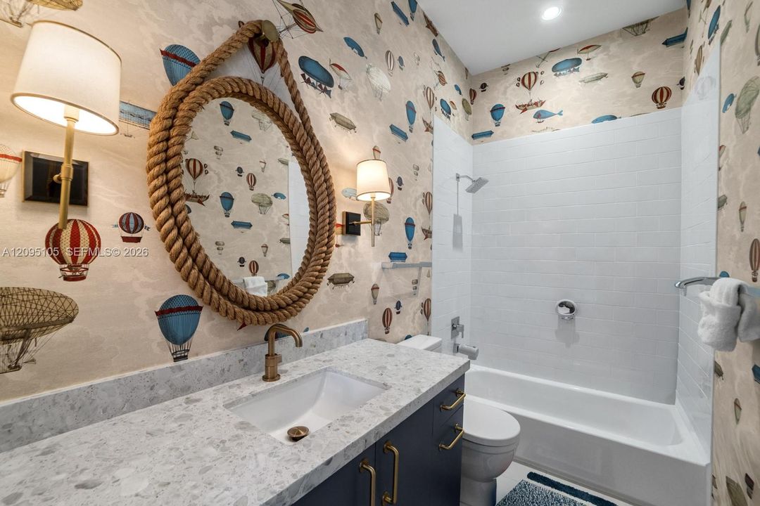 En Venta: $7,999,000 (6 camas, 6 baños, 4669 Pies cuadrados)