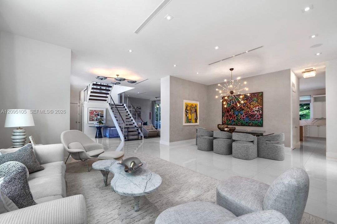 En Venta: $7,999,000 (6 camas, 6 baños, 4669 Pies cuadrados)