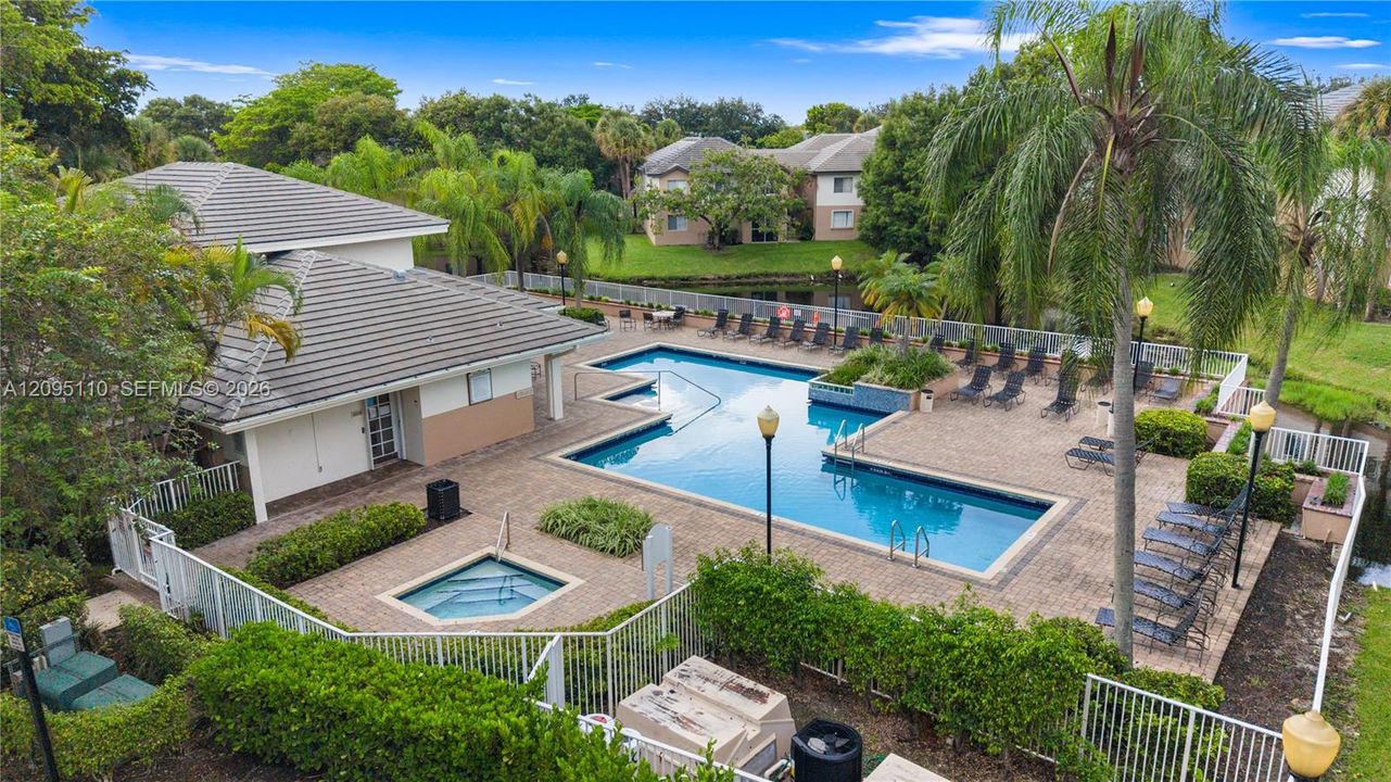 待售: $149,000 (1 贝兹, 1 浴室, 700 平方英尺)