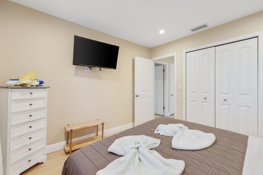 513 Curlew Road - 25.jpg-SMALL