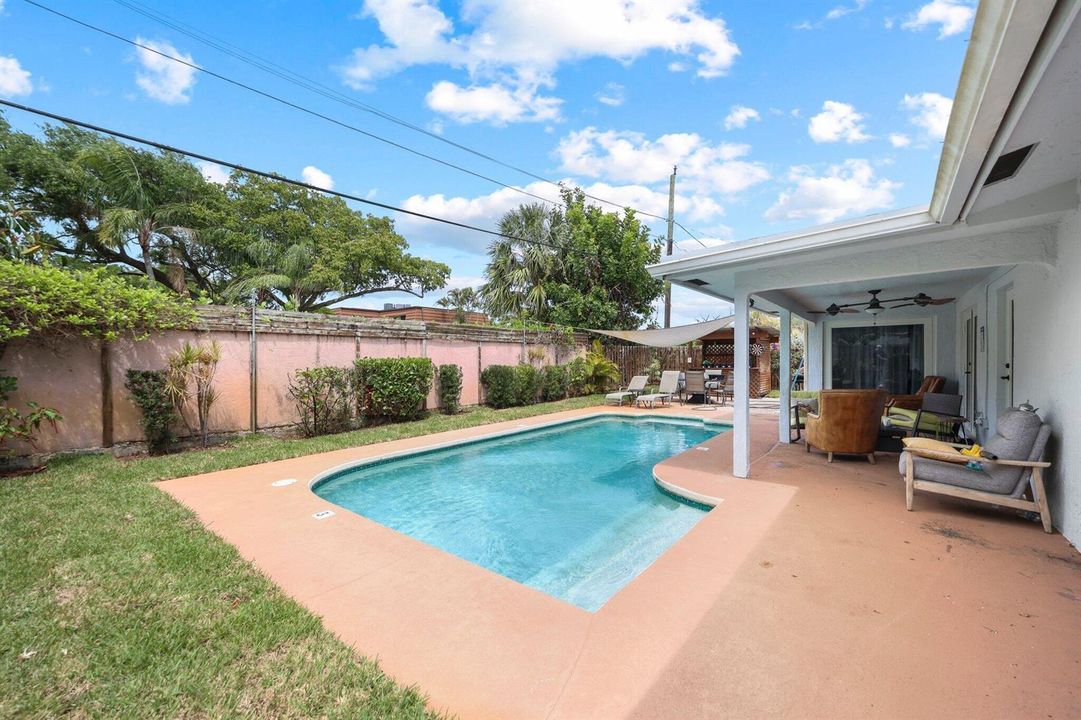 513 Curlew Road - 30.jpg-SMALL