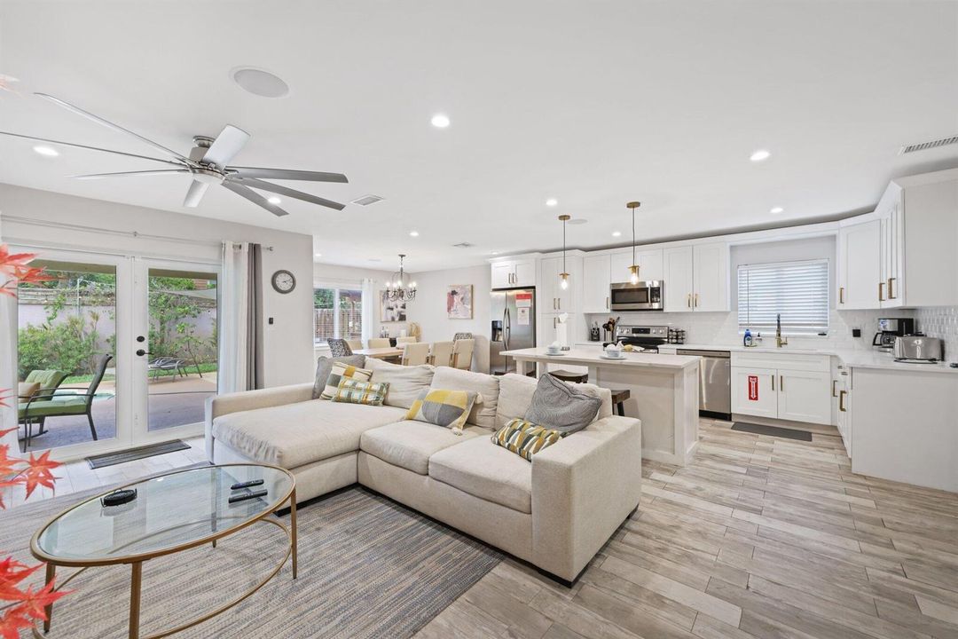 513 Curlew Road - 5.jpg-SMALL