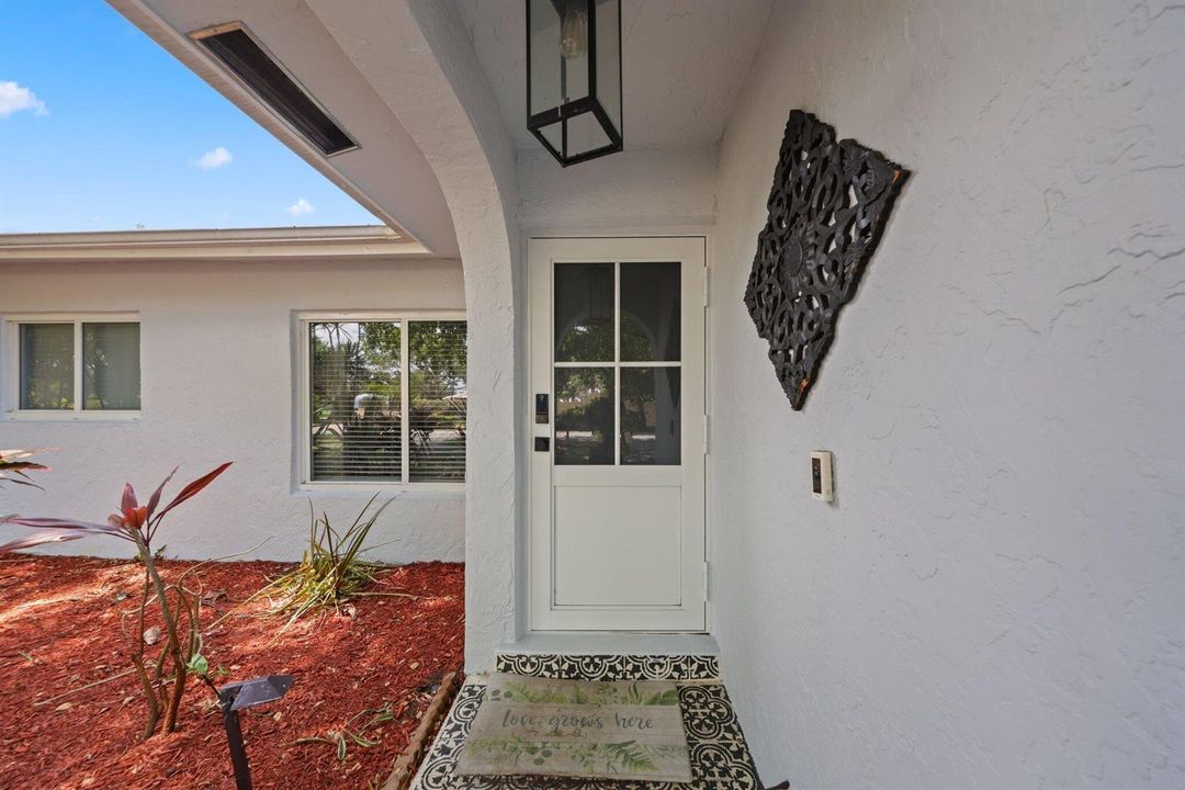 513 Curlew Road - 44.jpg-SMALL
