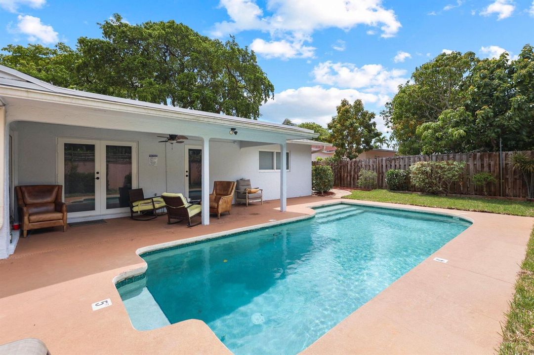 513 Curlew Road - 34.jpg-SMALL