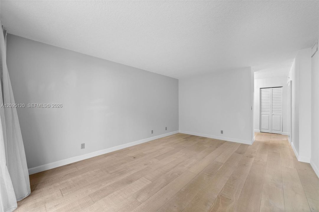 For Sale: $550,000 (3 beds, 2 baths, 1702 Square Feet)