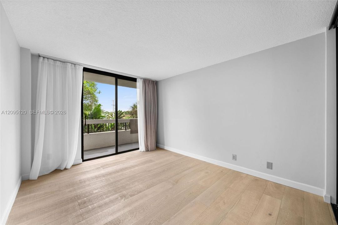 For Sale: $550,000 (3 beds, 2 baths, 1702 Square Feet)