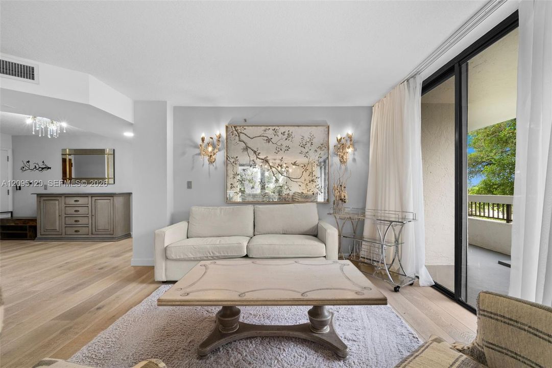 For Sale: $550,000 (3 beds, 2 baths, 1702 Square Feet)