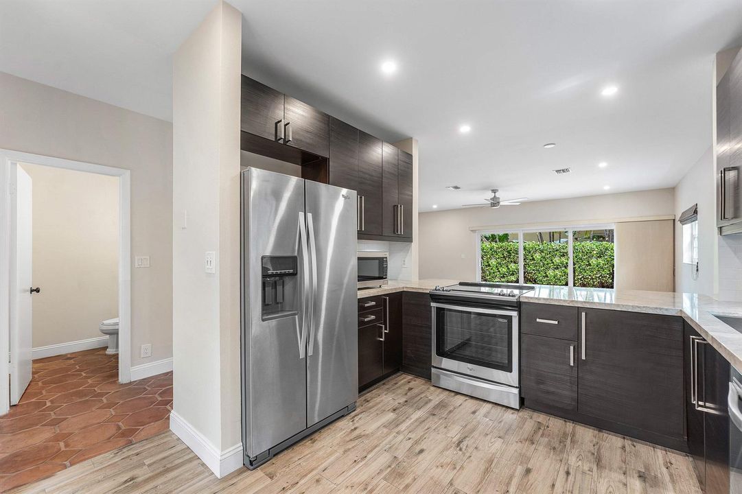 008-620Northeast9thAvenue-4-FortLauderda
