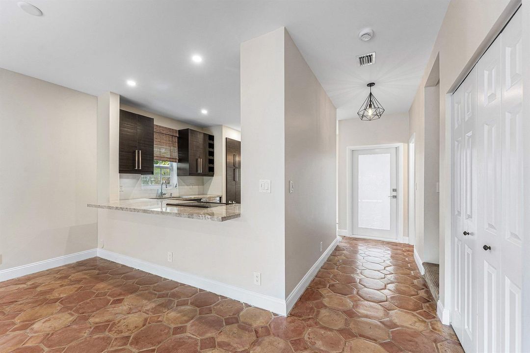 004-620Northeast9thAvenue-4-FortLauderda