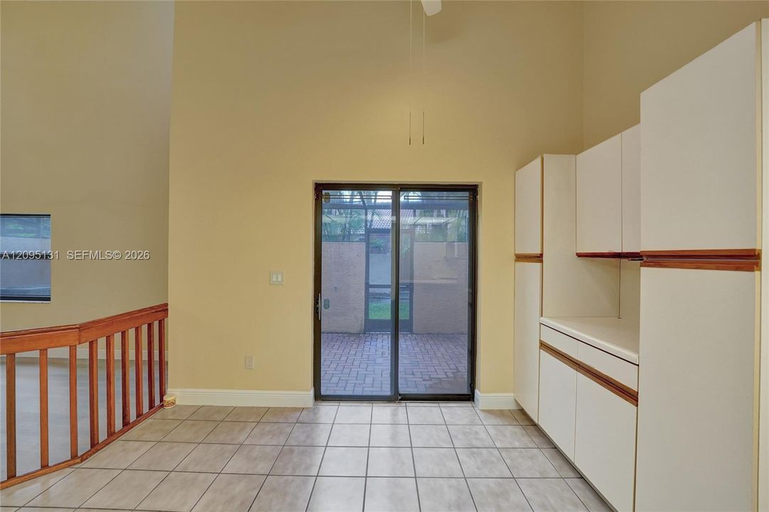 En Venta: $399,900 (3 camas, 2 baños, 1302 Pies cuadrados)