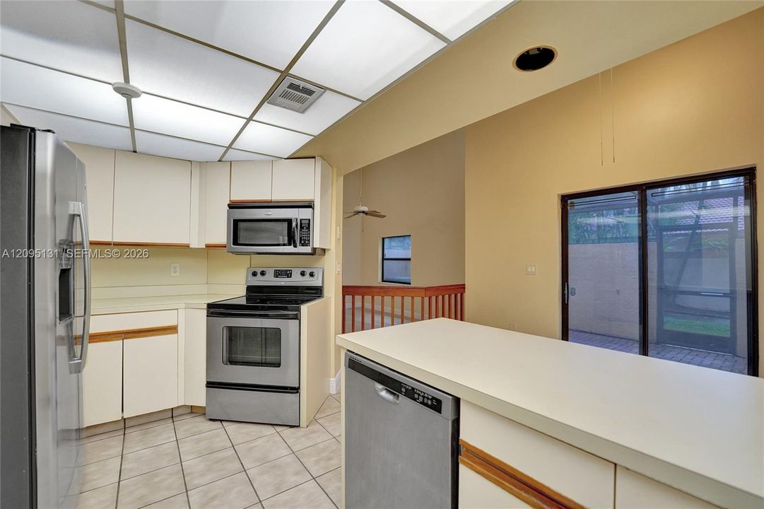 En Venta: $399,900 (3 camas, 2 baños, 1302 Pies cuadrados)
