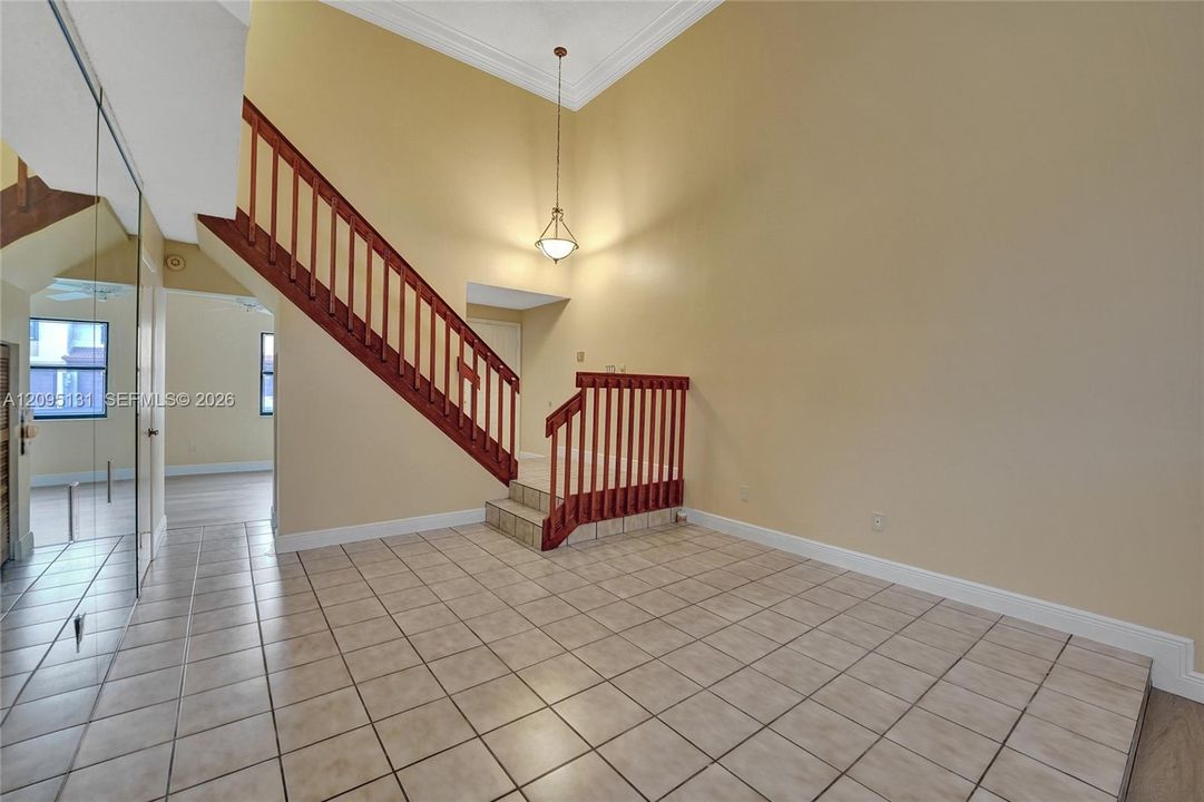 En Venta: $399,900 (3 camas, 2 baños, 1302 Pies cuadrados)