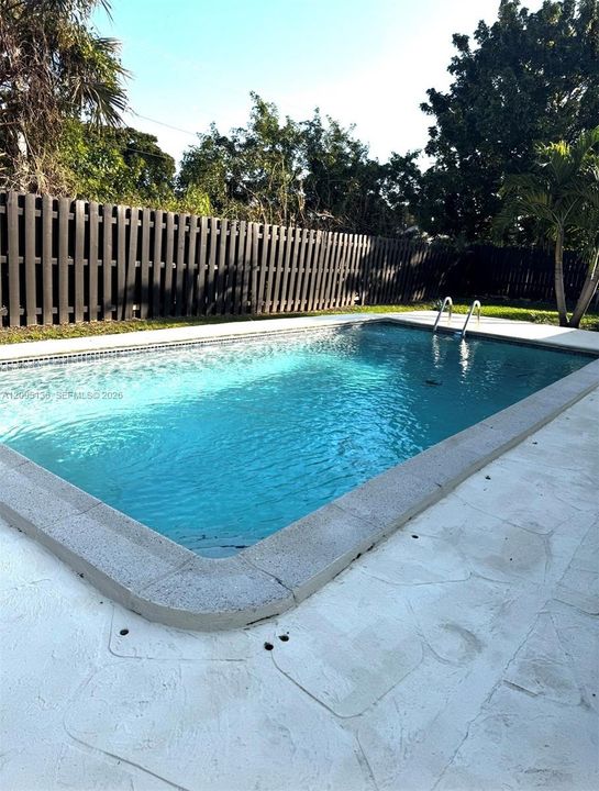For Rent: $4,700 (4 beds, 3 baths, 1669 Square Feet)