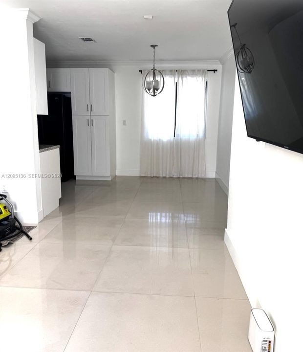 For Rent: $4,700 (4 beds, 3 baths, 1669 Square Feet)